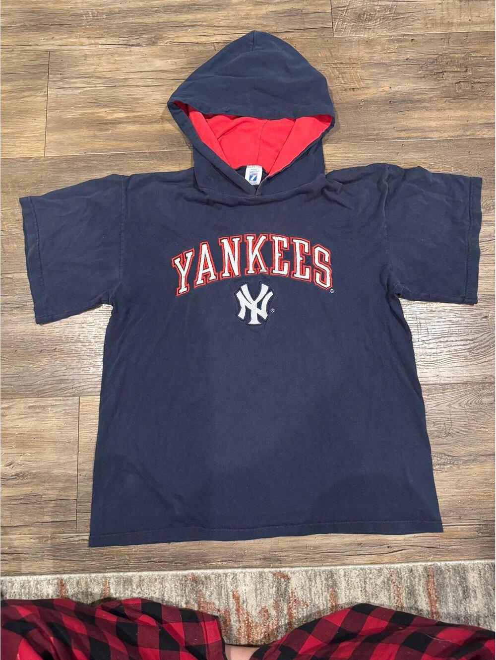 Vintage Logo 7 New York Yankees Baseball Embroidered Hoodie T-shirt Sz Large